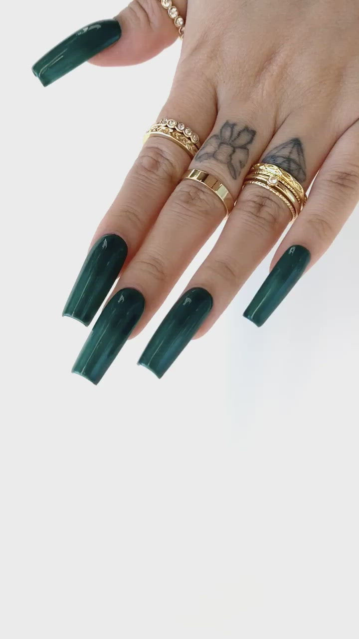 MTO - Fly Girl | Emerald Green Nail Set