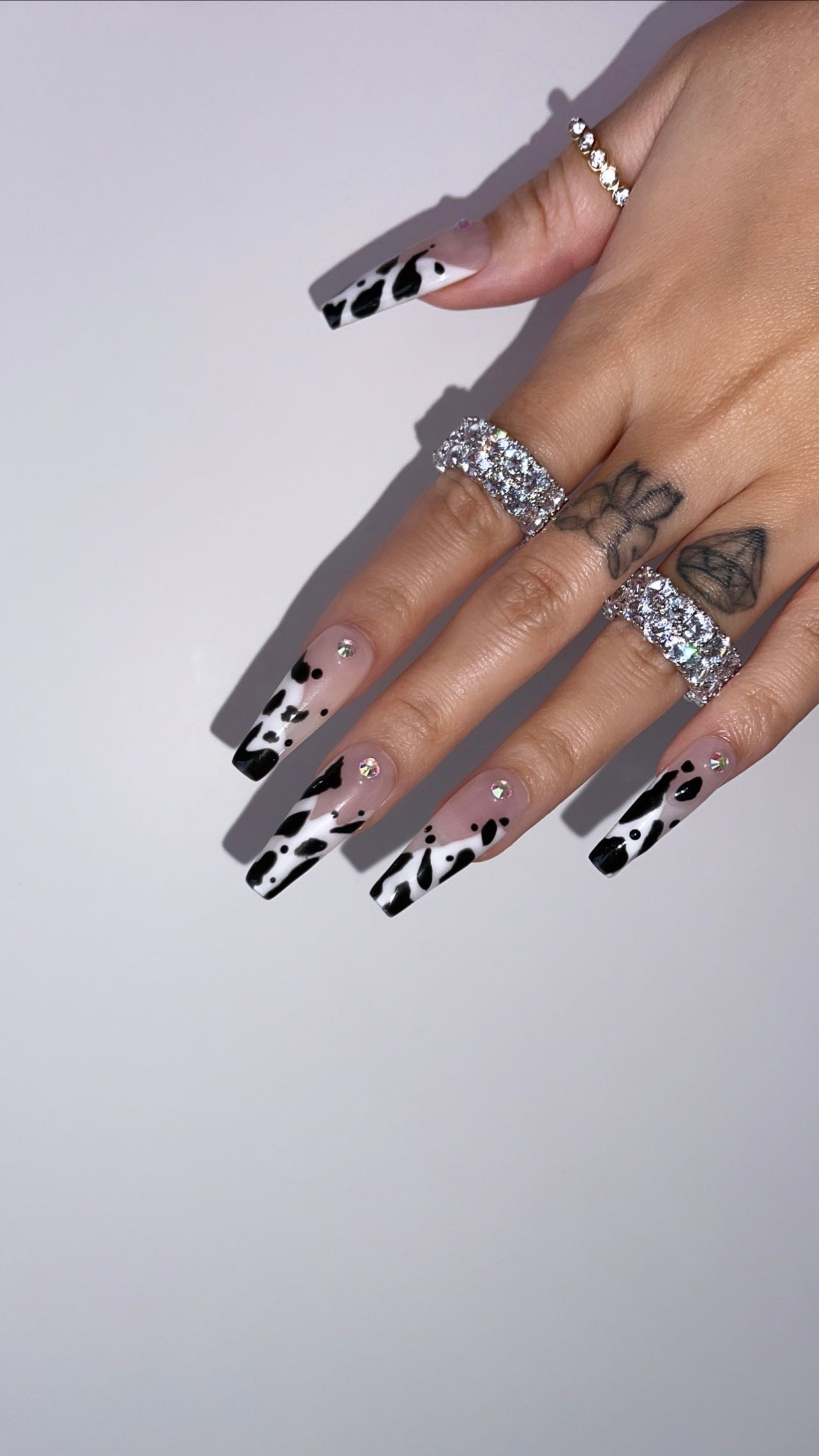 40+ Stunning Cow Print Nails to Copy | Cow nails, Cow print, Nails