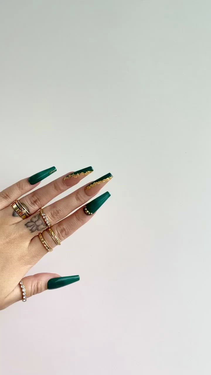 MTO - Empress | Emerald Green Gold Side Tips Nails